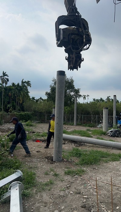 屏東內埔水泥基樁架設, 屏東內埔太陽光電基椿施工, 屏東內埔基椿施工, 屏東內埔PC椿打擊施工, 屏東內埔PC樁植入